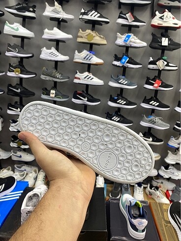 38,5 Beden beyaz Renk Adidas neo