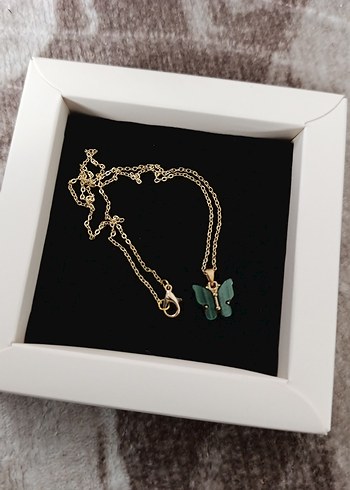 swarovski Kelebek Detaylı Mini Altın Kolye