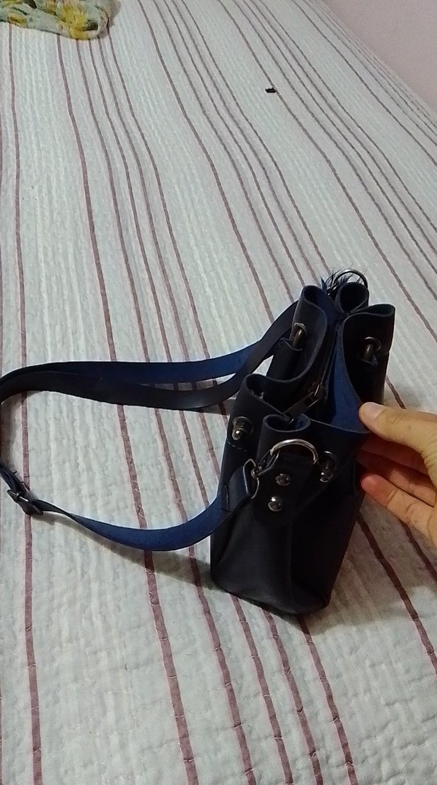 Mavi Deri GUESS Kadın Çanta Püsküllü - Görsel 4