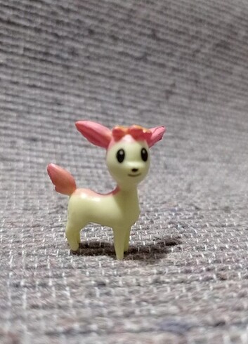 Pokemon Deerling figür