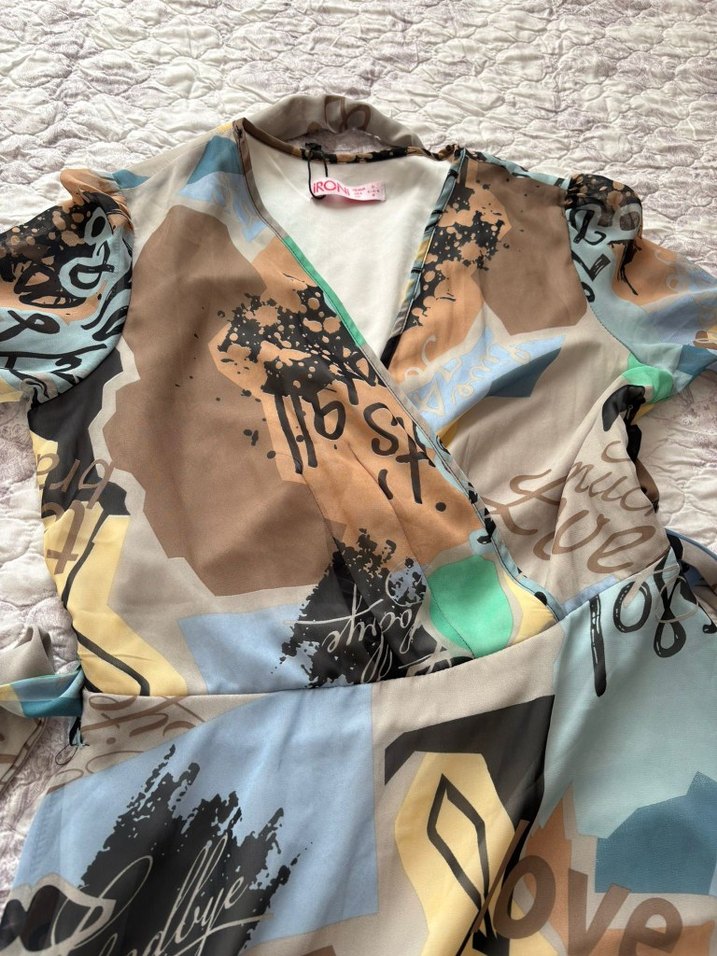 Şifon kısa kollu , V Yakalı Çok Renkli Baskılı elbise - Görsel 3