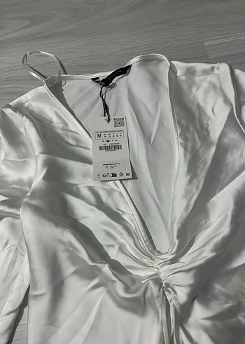 m Beden Zara Etiketli Beyaz V Yaka Uzun Kollu Kadın Gömlek