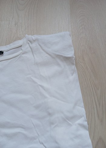 Kadin Beyaz Vatkali  Tişört - Görsel 2