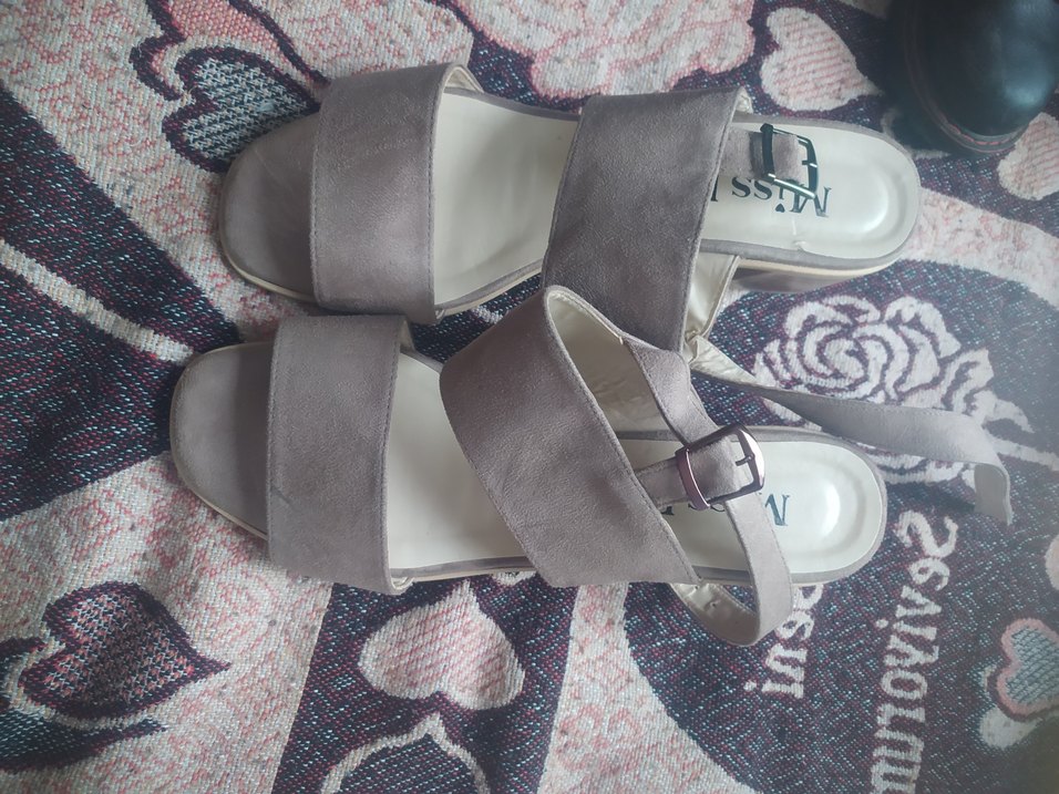 Gri Süet Dolgu Topuklu Kadın Sandalet - Görsel 2