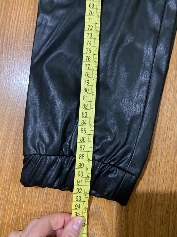 Kadın Siyah Deri Beli Kemerli Dar Paça Pantolon - Görsel 3