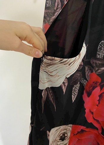 Çiçek Desenli Uzun Askılı Drapeli Elbise - Görsel 3