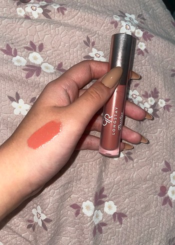 Nude tonlarda ruj