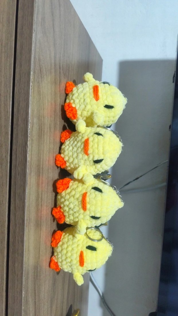 Sarı Örgü Civciv Anahtarlık - Görsel 3