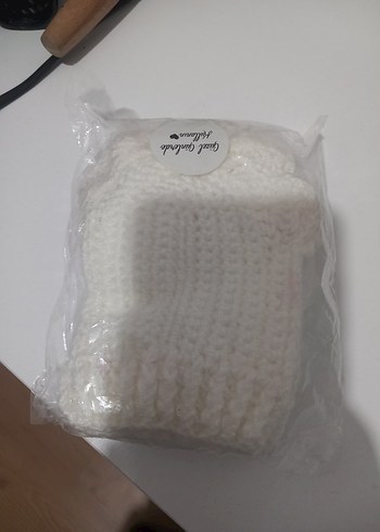 Beyaz Nakışlı Örgü Eldiven - Görsel 2