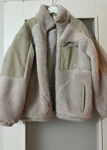 Bej Peluş Detaylı Kadın Ceket - Görsel 2