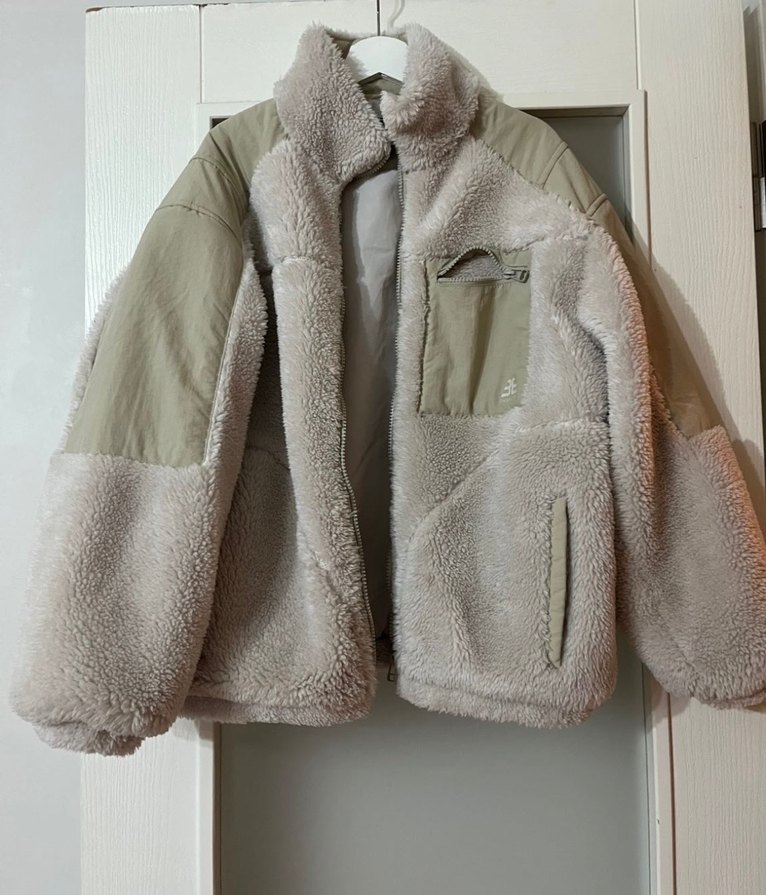 Bej Peluş Detaylı Kadın Ceket - Görsel 2