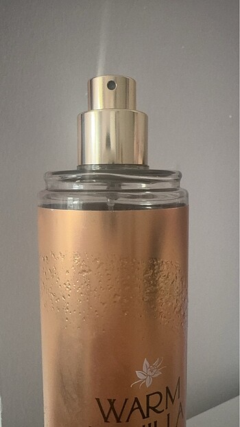 Beden Bath&Body Works Warm Vanilla Sugar