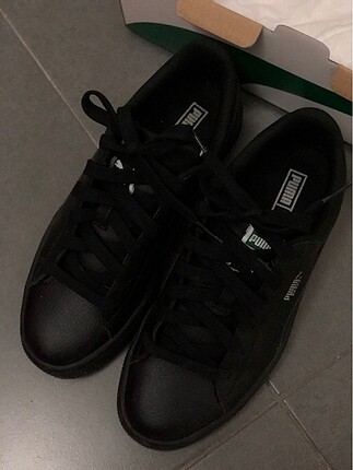 37 Beden siyah Renk Puma deri spor ayakkabı