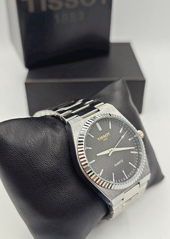 Beden Tissot Siyah Kadranlı Klasik Erkek Saati
