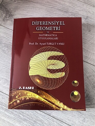 Diferensiyel Geometri ve Mathematica Uygulamaları
