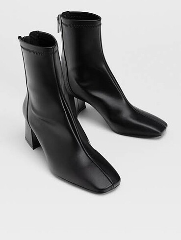 Stradivarius siyah bot