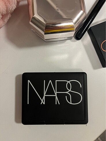 Nars allik