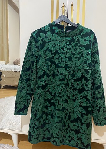 Yeşil Dantel Detaylı Midi Elbise - Görsel 2