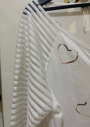 V Yaka Fermuarlı Beyaz  Bluz - Görsel 4