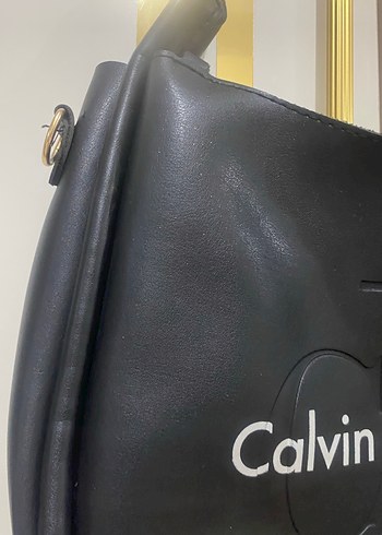 Calvin Klein Jeans Yazılı Siyah Deri Kadın Çanta - Görsel 4