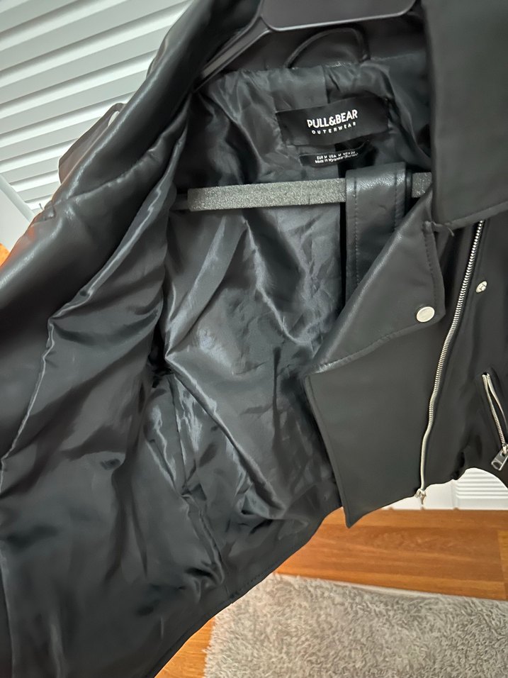 Pullbear Kadın Siyah Deri Ceket - Görsel 3