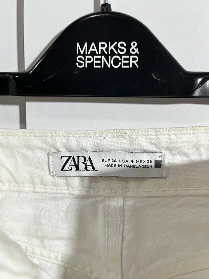 Beyaz Düğmeli Mini Kot Şort - Görsel 2