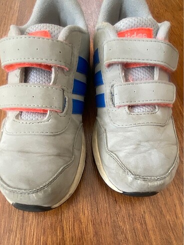 27 Beden çeşitli Renk Adidas spor ayakkabı