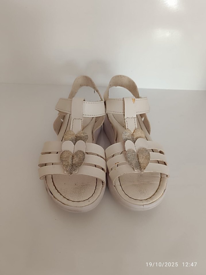 Kız Çocuk Beyaz Cırtcırtlı Terlik - Görsel 2