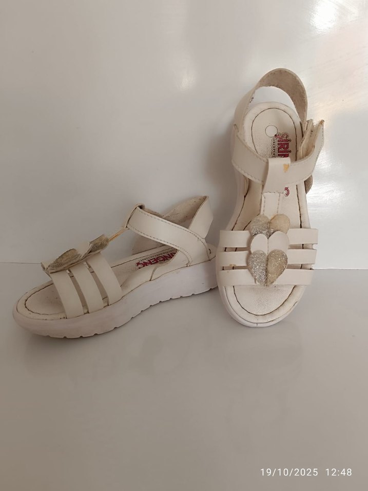 Kız Çocuk Beyaz Cırtcırtlı Terlik - Görsel 4