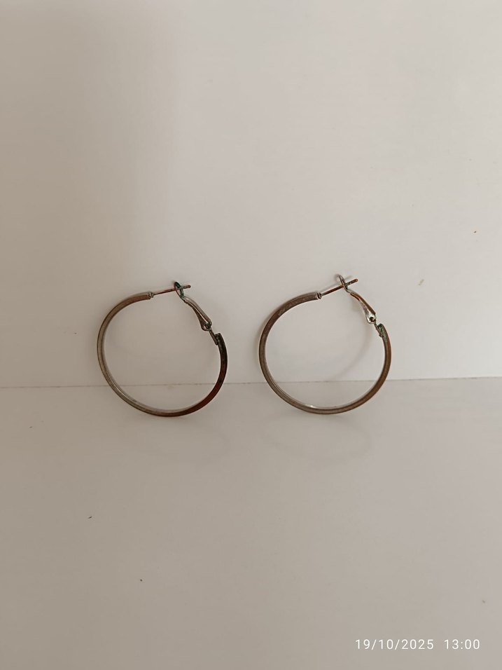 Bej Minimalist Midi Halka Küpeler - Görsel 4