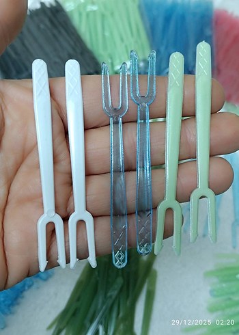 Renkli Plastik Parti Çatalı - Görsel 2