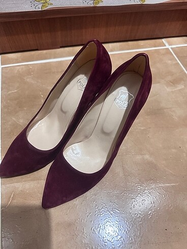 39 Beden Stiletto