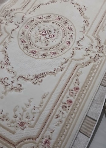 Beyaz İşlemeli Klasik Halı - Görsel 2