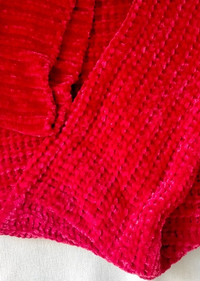 Kırmızı Kazak - Görsel 3