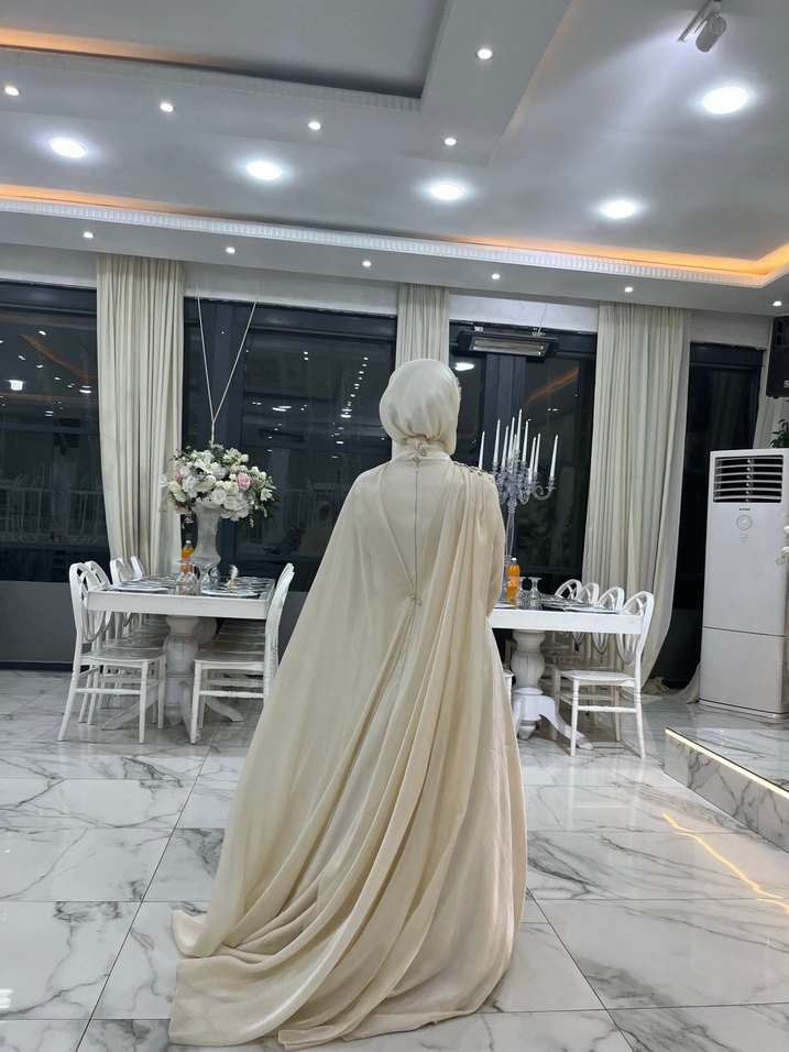 Uzun Kollu Beyaz A Kesim Abiye - Görsel 5