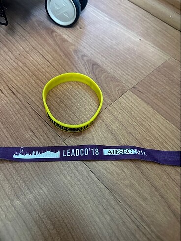 Aiesec bileklikler