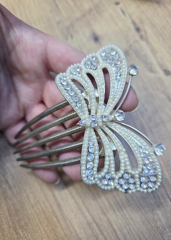 Beyaz Kelebek Figürlü Metal Saç Tokası - Görsel 2