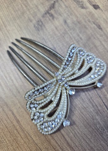 Beyaz Kelebek Figürlü Metal Saç Tokası - Görsel 5