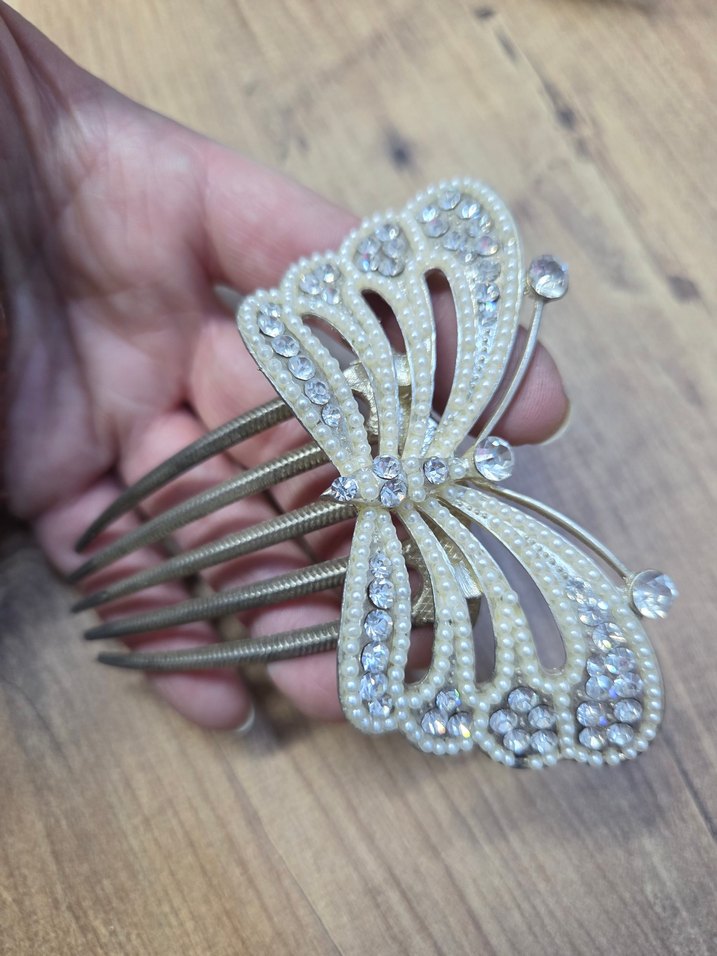 Beyaz Kelebek Figürlü Metal Saç Tokası - Görsel 2