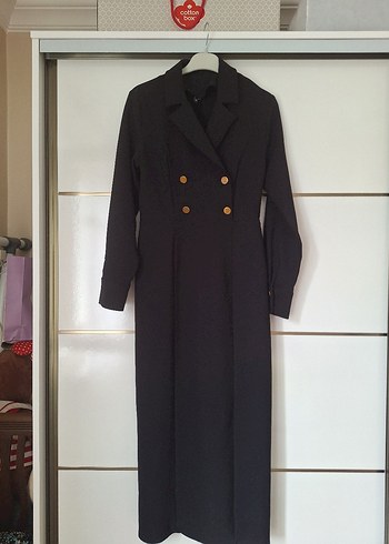 Siyah kruvaze yaka düğme detaylı dokuma elbise - Görsel 4