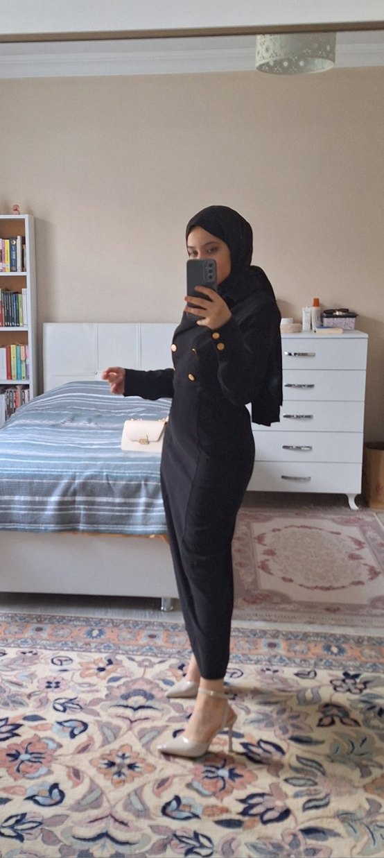 Siyah kruvaze yaka düğme detaylı dokuma elbise - Görsel 5