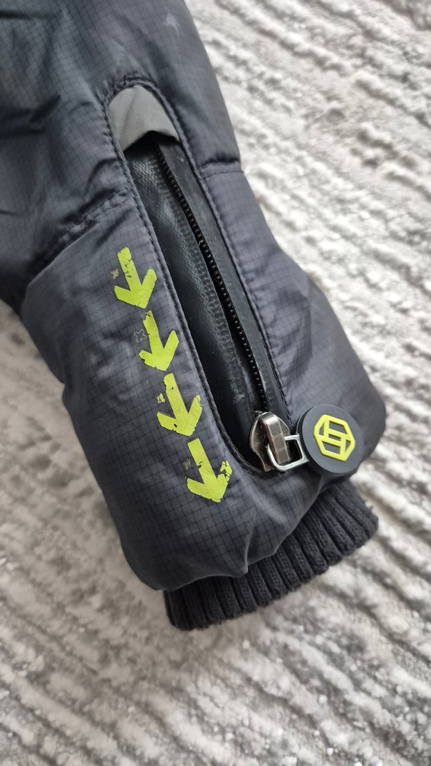 Erkek Çocuk Gri Kürklü Kapüşonlu Mont - Görsel 4