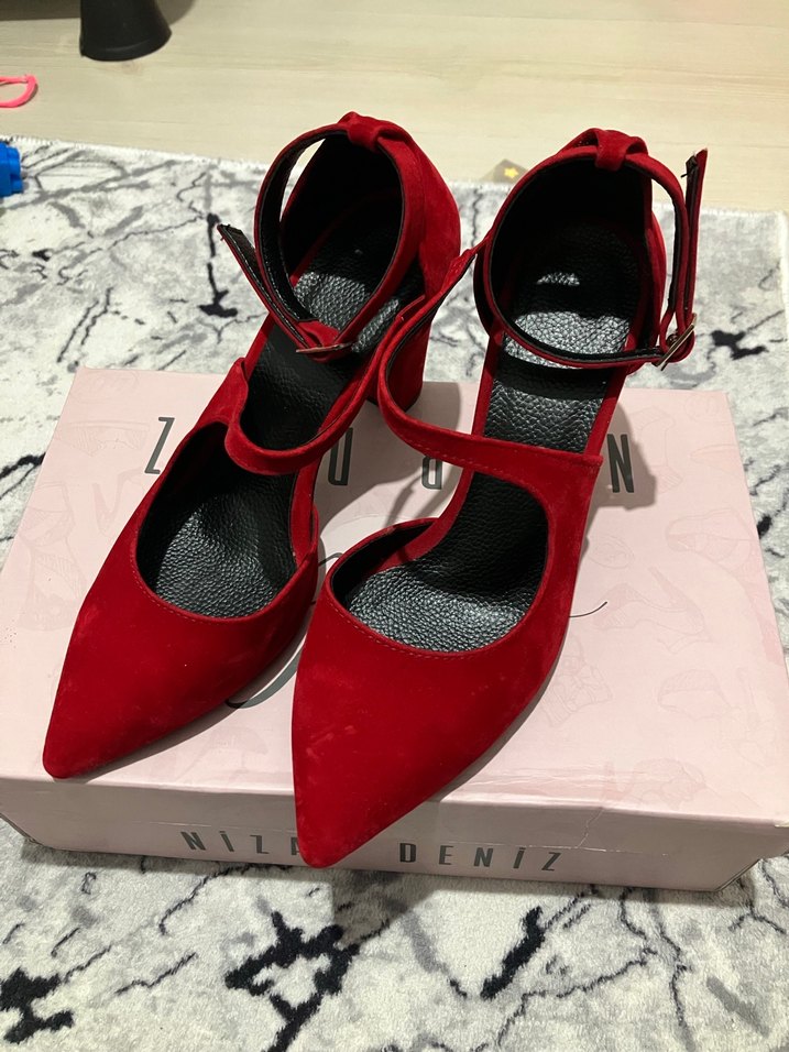 Kırmızı Süet Tokalı Blok Topuklu Kadın Ayakkabı - Görsel 4