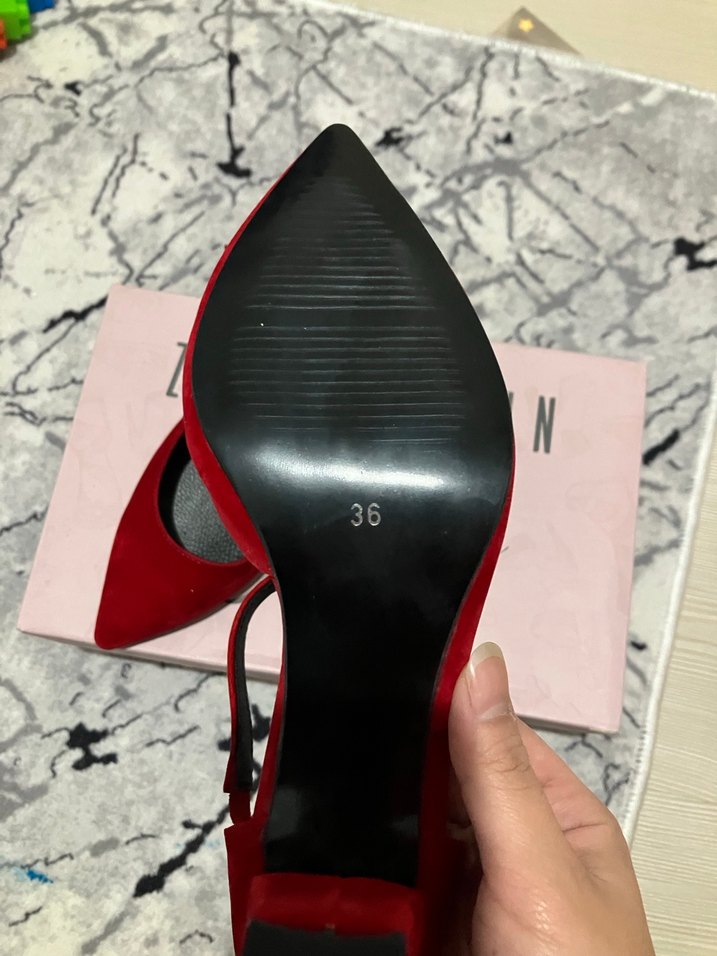 Kırmızı Süet Tokalı Blok Topuklu Kadın Ayakkabı - Görsel 3