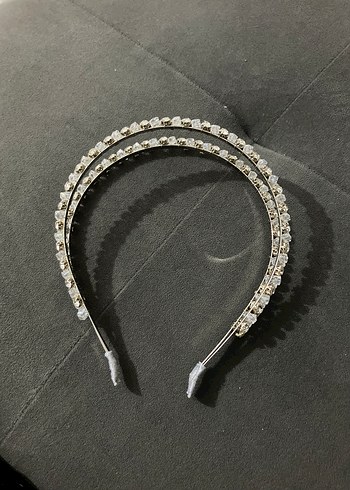 Beyaz Parlak Taşlı Metal Taç - Görsel 2