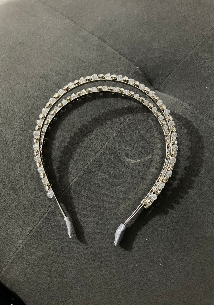 Beyaz Parlak Taşlı Metal Taç - Görsel 2