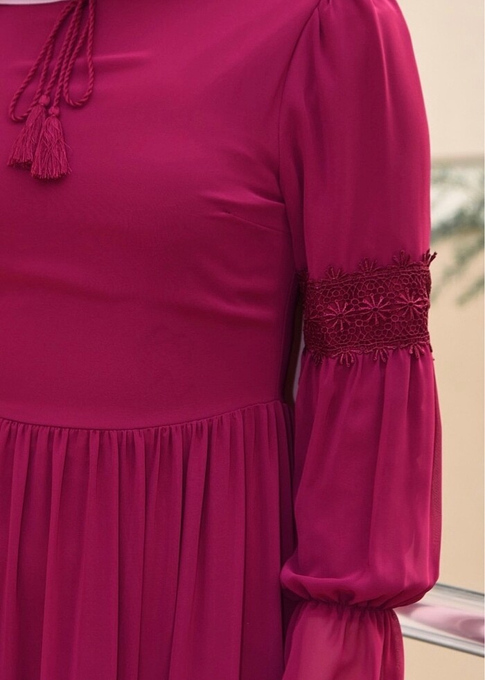 Fuşya Şifon Elbise ? Zarif ve Şık - Görsel 4