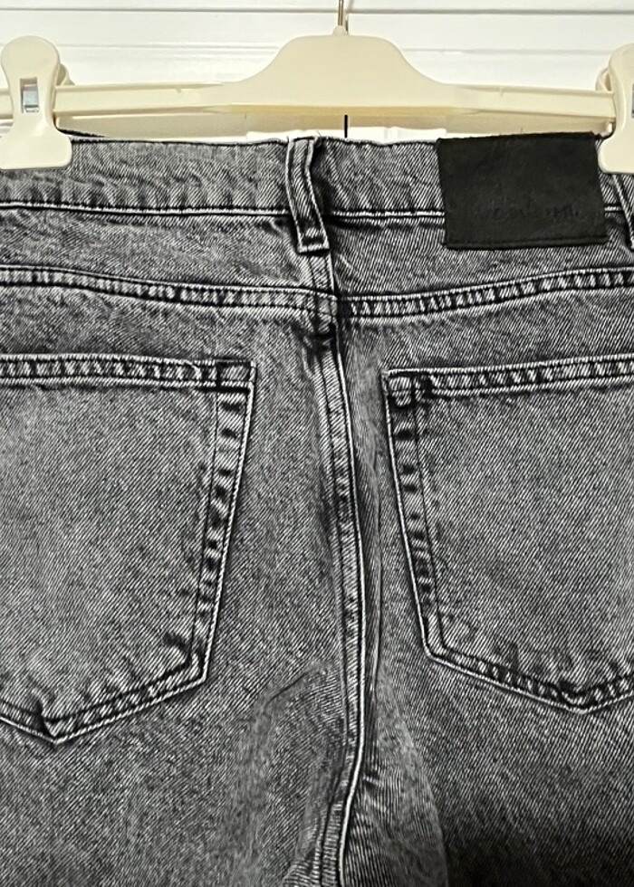 Yüksek Bel Gri Jean Pantolon ? Rahat ve Tarz Sahibi? - Görsel 4