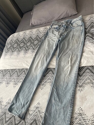 Zara straght jean