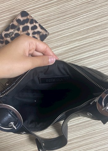  Beden Bershka çanta